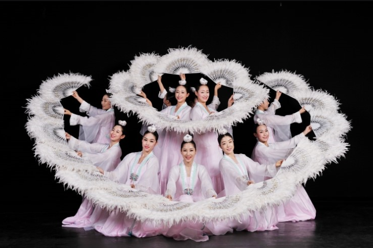庆北道立舞蹈团 表演